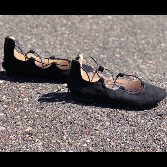 Girl’s Black dress shoes - Picture 1 of 3